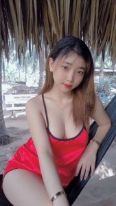 Share clip một bé cực phẩm ở cafe chòi