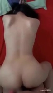 Được anh người yêu nắm tóc doggy thì em phê quá
