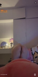 Hường hêu dễ thương và 2 quả bưởi ngoại cỡ