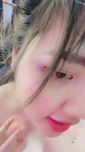 Lamony và 2 trái đào siêu bự lên sóng đây