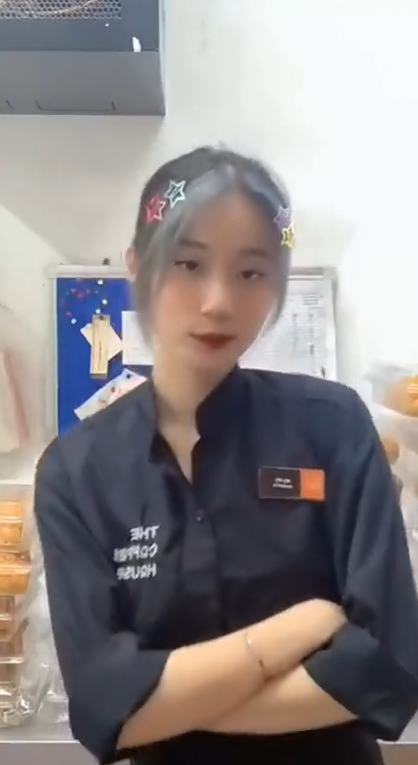 Lộ clip hot em nhân viên The Coffee House