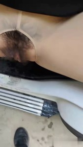 Móc con sò lông ướt nhẹp hết rồi mà không đút vào :(