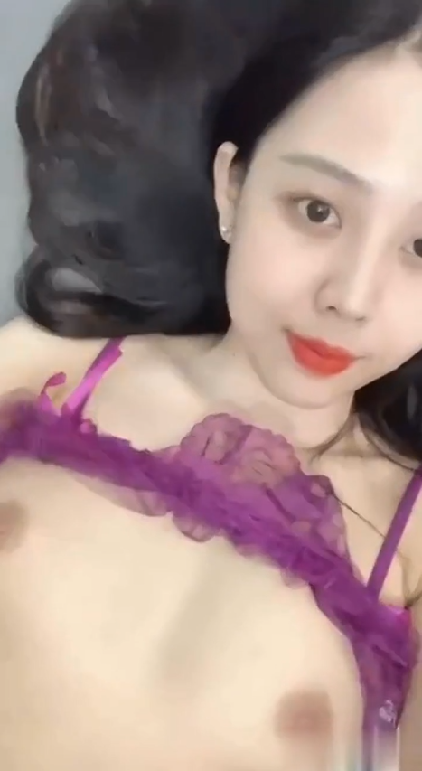 Cô sinh viên HOT nhất hôm nay: Trần Huỳnh Uyên Thảo