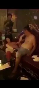 Full clip các đại gia đi bar xả tiền như rác tại bar Sunny