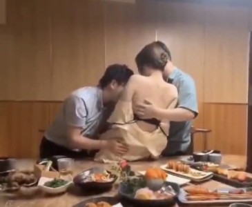 Mẹ không chắc bố con là ai nhưng chắc chắn là giống đực