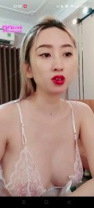 Nhìn cưng quá, tôi coi mà tôi cũng muốn đút than vào lò(2)