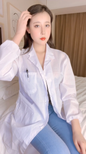 Nữ bác sĩ xinh đẹp nhưng bất hạnh vì mắc phải bệnh Nứng